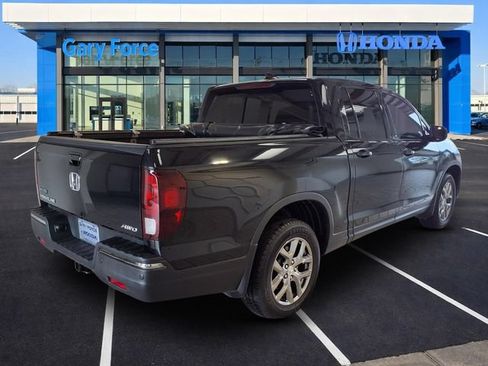 Used 2019 Honda Ridgeline Black Edition image 2