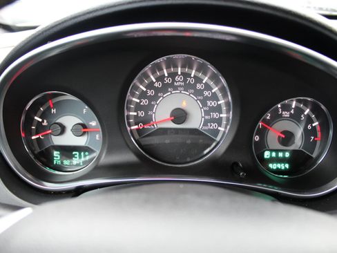 Used 2012 Chrysler 200 Limited image 15