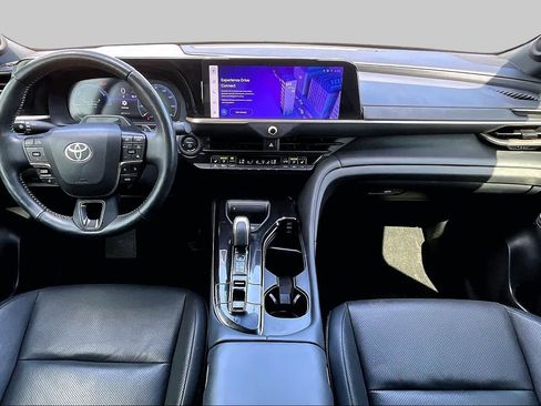 Used 2024 Toyota Crown Platinum AWD/4WD image 13