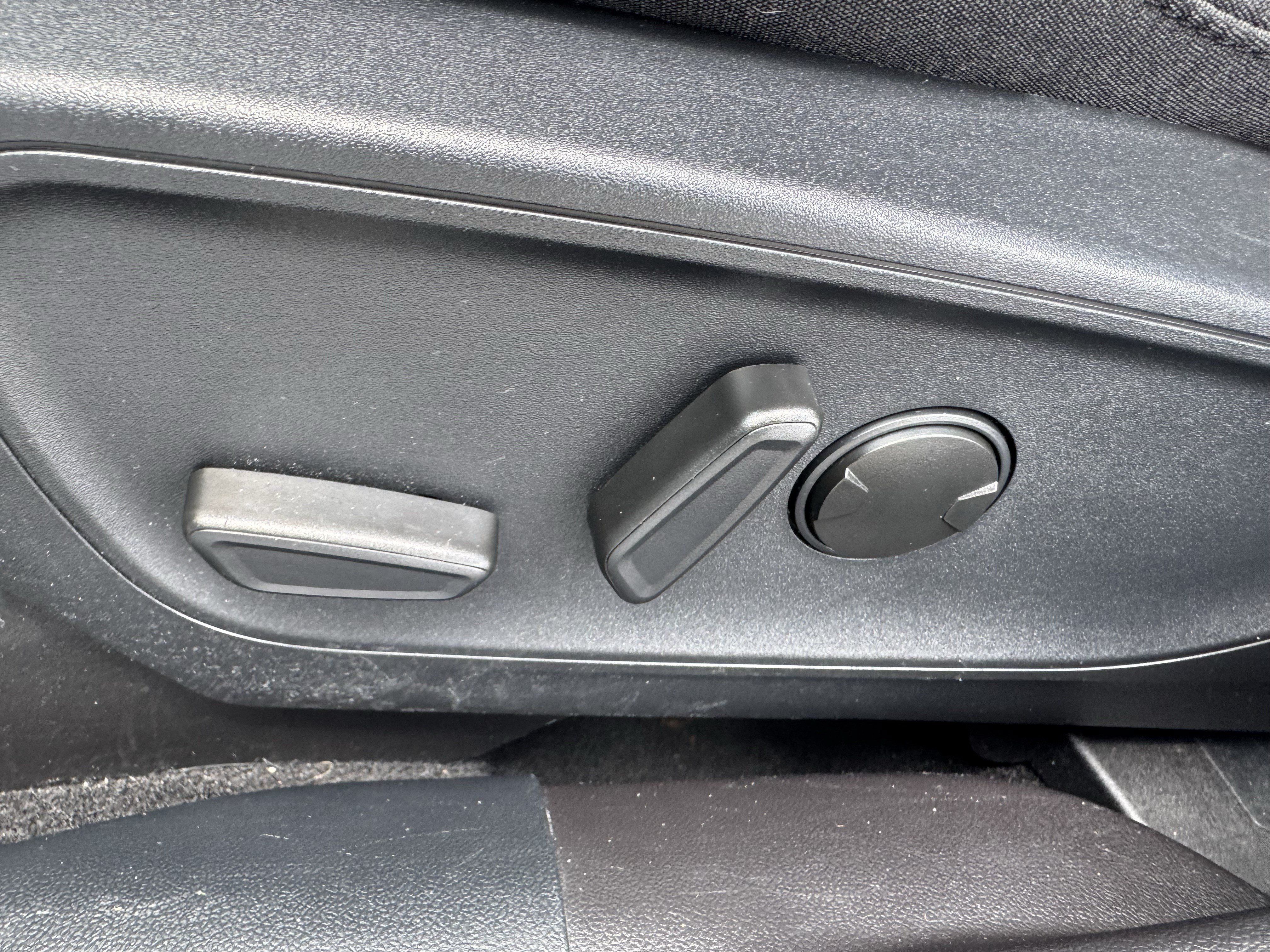 Used 2024 Ford Escape Active AWD/4WD image 10