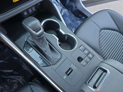 Used 2023 Toyota Highlander XSE image 27