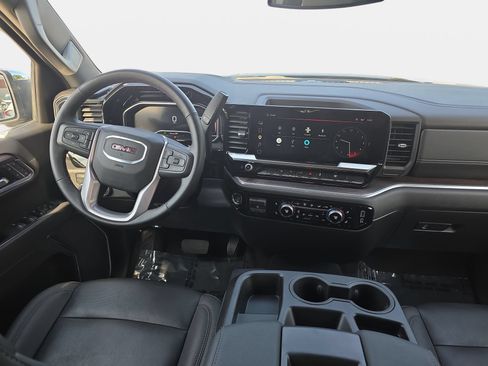 Used 2025 GMC Sierra 1500 SLT AWD/4WD image 9