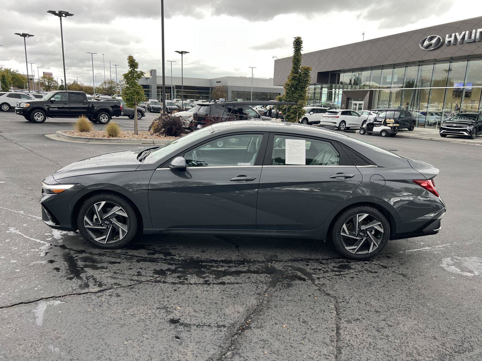 Certified 2024 Hyundai Elantra Limited FWD image 20