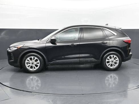 Used 2024 Ford Escape Active w/ Cold Weather Package FWD image 2