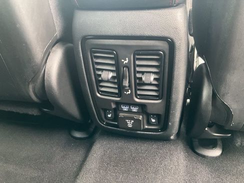 Used 2023 Dodge Durango GT image 23
