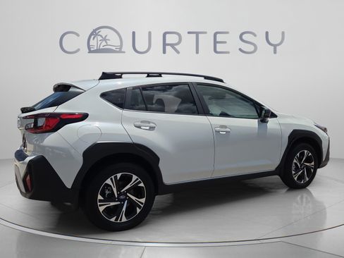 Used 2024 Subaru Crosstrek 2.0i Premium AWD/4WD image 5