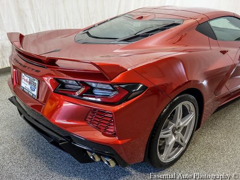 Used 2021 Chevrolet Corvette Stingray Premium Cpe w/ Z51 Performance Package RWD image 7