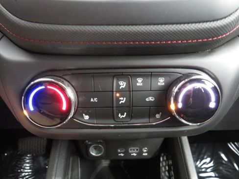 Used 2022 Chevrolet TrailBlazer RS FWD image 22