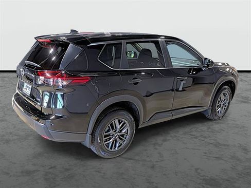 Used 2024 Nissan Rogue S AWD/4WD image 4