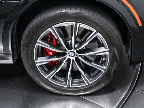Used 2025 BMW X6 M60i AWD/4WD image 9
