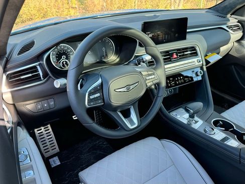 Used 2025 Genesis G70 3.3T Advanced w/ Sport Prestige Package image 2