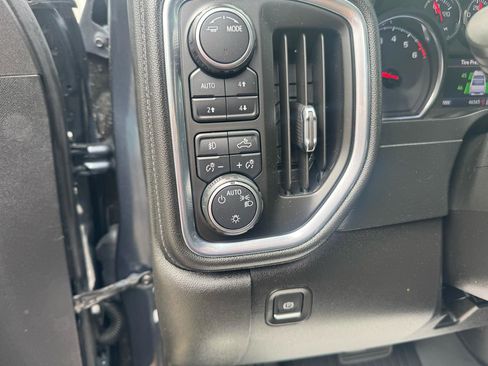 Used 2021 Chevrolet Silverado 1500 LT Trail Boss w/ Convenience Package II AWD/4WD image 13