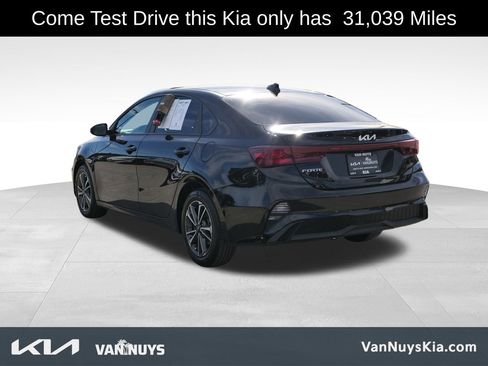 Used 2023 Kia Forte LXS w/ LXS Technology Package image 6