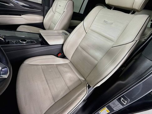 Used 2021 Cadillac Escalade ESV Sport AWD/4WD image 21