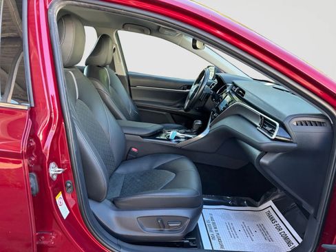 Used 2018 Toyota Camry XSE FWD image 20