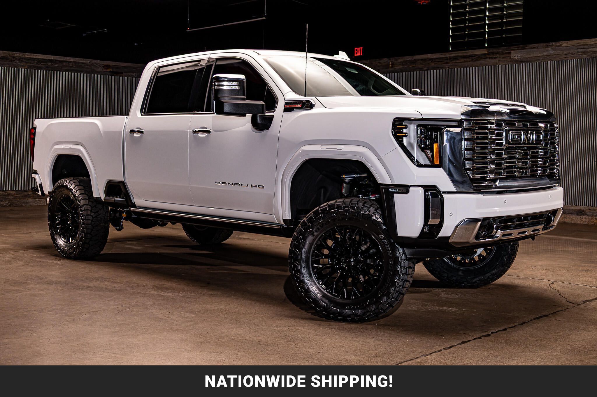 Used 2025 GMC Sierra 2500 Denali w/ Denali Reserve Package AWD/4WD image 1