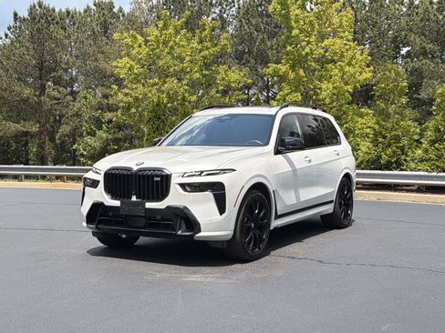 Used 2024 BMW X7 M60i w/ Climate Comfort Package AWD/4WD image 14