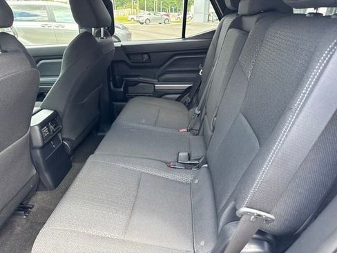 Used 2025 Toyota 4Runner SR5 AWD/4WD image 11