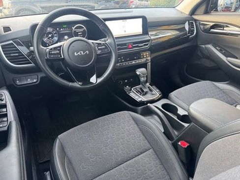 Certified 2024 Kia Seltos S image 13