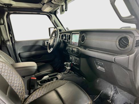 Used 2022 Jeep Gladiator Overland AWD/4WD image 28