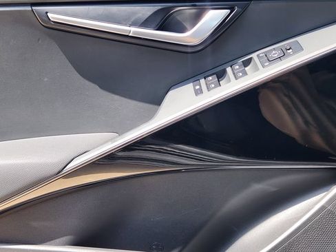 Certified 2023 Kia Niro Wind FWD image 24