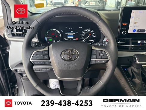 Used 2025 Toyota Sienna XLE image 20