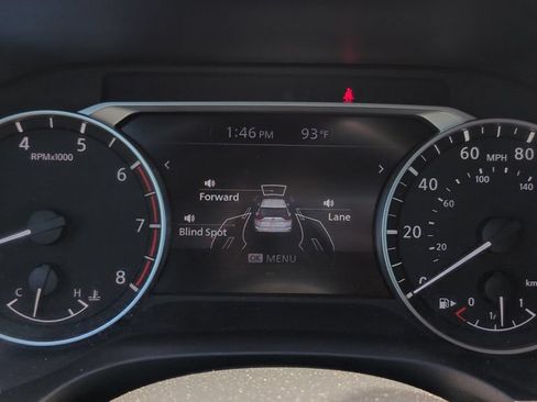 Used 2024 Nissan Rogue S AWD/4WD image 21