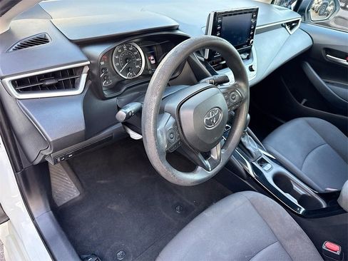 Used 2021 Toyota Corolla LE image 10