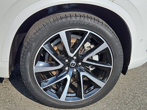 Certified 2023 Volvo XC90 B6 Plus w/ Protection Package AWD/4WD image 8