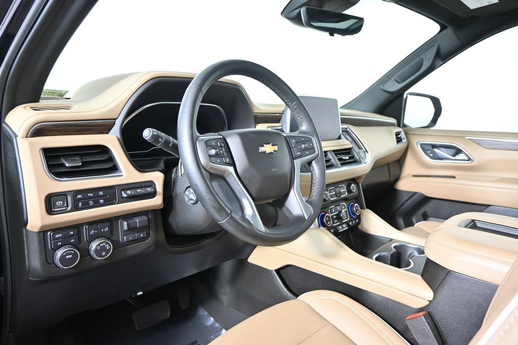 Used 2024 Chevrolet Tahoe Premier w/ Premium Package AWD/4WD image 23
