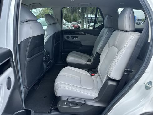 Used 2024 Honda Pilot EX-L image 15