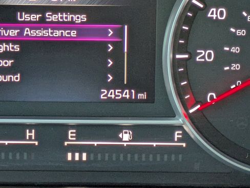 Used 2023 Kia Sorento LX image 23