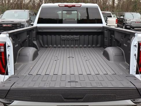 New 2026 GMC Sierra 3500 Denali Ultimate AWD/4WD image 8