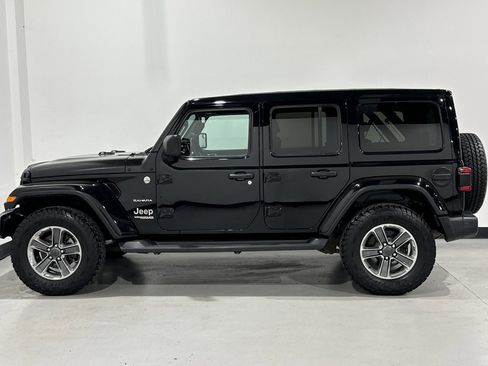 Used 2020 Jeep Wrangler Unlimited Sahara w/ Uconnect 4C Nav & Sound Group image 14