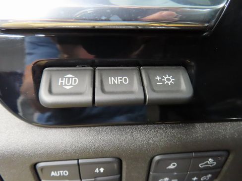 Used 2024 Chevrolet Silverado 2500 High Country image 61