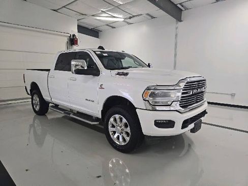 Used 2023 RAM 2500 Laramie AWD/4WD image 3
