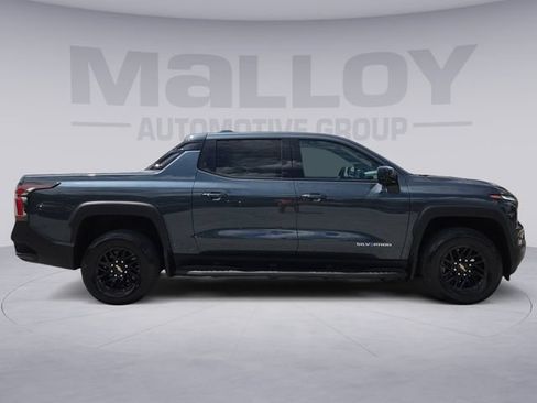 Used 2026 Chevrolet Silverado EV LT AWD/4WD image 6