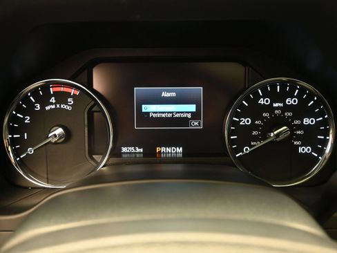 Used 2022 Ford F350 Platinum w/ FX4 Off-Road Package AWD/4WD image 27