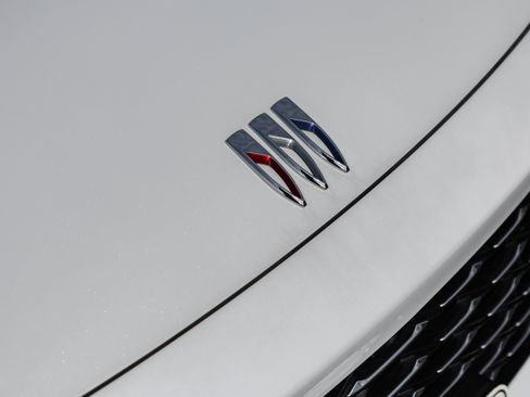 New 2026 Buick Envision Avenir image 4