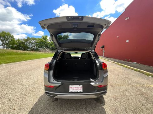 Used 2025 Buick Encore GX Preferred AWD/4WD image 25