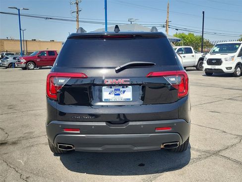 Certified 2022 GMC Acadia SLE w/ Driver Convenience Package FWD image 30