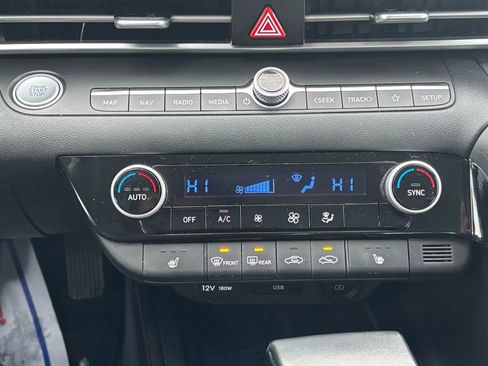 Used 2023 Hyundai Elantra SEL w/ Convenience Package image 45