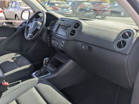 Used 2013 Volkswagen Tiguan S AWD/4WD image 34