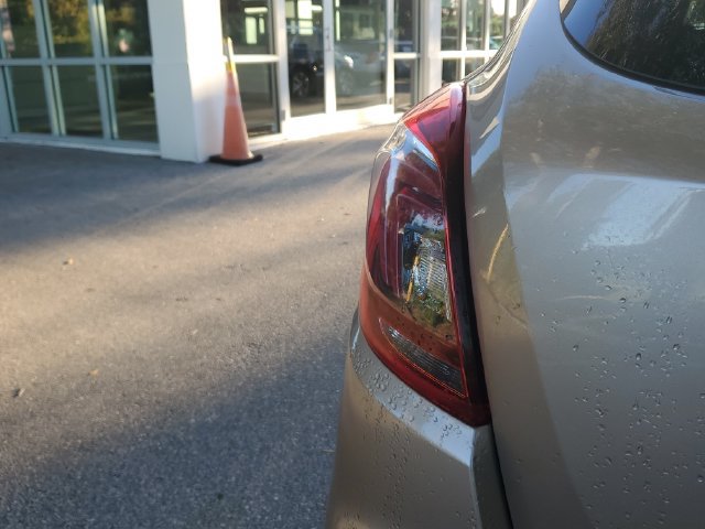 Certified 2018 Buick Encore Preferred FWD image 27