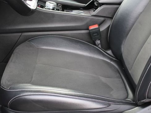 Used 2021 Jeep Grand Cherokee L Altitude image 23