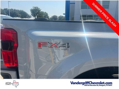 Used 2026 Ford F450 Platinum w/ FX4 Off-Road Package AWD/4WD image 8