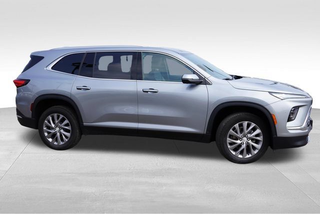 Used 2026 Buick Enclave Preferred AWD/4WD image 3