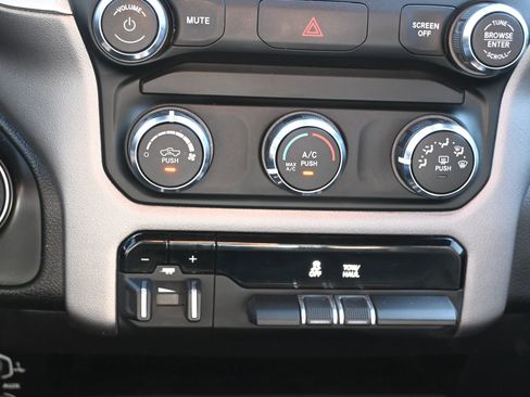 Used 2024 RAM 2500 Big Horn image 15