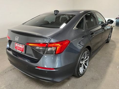 Used 2024 Honda Civic Touring image 3