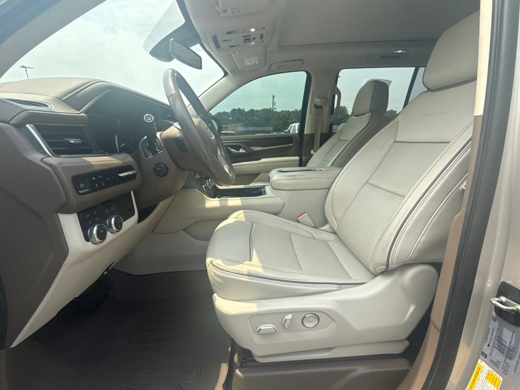 Used 2021 GMC Yukon Denali AWD/4WD image 13